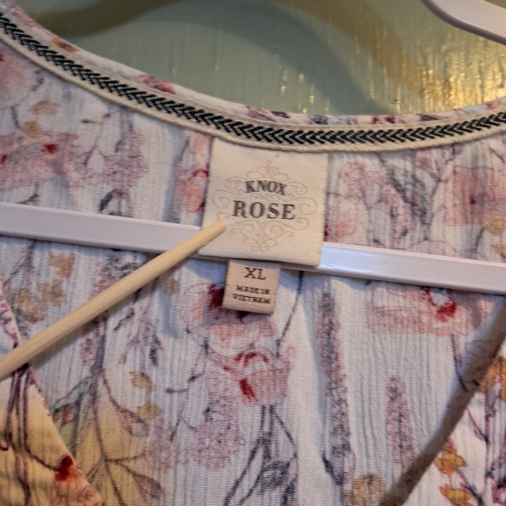 Knox Rose Multicolor Floral Dress - Picture 4 of 6